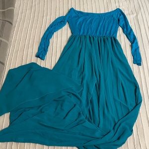 Maternity maxi dress, teal, one size fits all, never worn in excellent condition